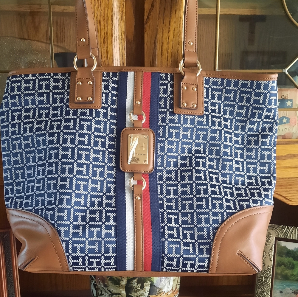 Beige~Red~Blue Tommy Hilfiger Roomy Tote EUC